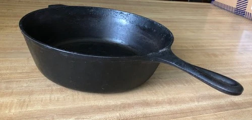 Vintage 3 Notch Lodge Cast Iron Chicken Fryer No.8 No Lid Heat Ring