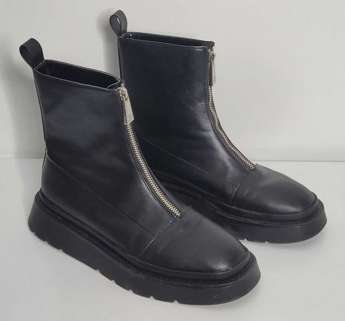 Zara Zippered Black Low Heel Ankle Boots Size US 8 EU 39 Zara Zippered Black Low Heel Ankle Boots Size US 8 EU 39