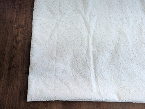 1Yd+26"/45" 100%cotton WHITE allover Machine Embroidered EYELET w/Parsleys, NEW - Picture 7 of 9
