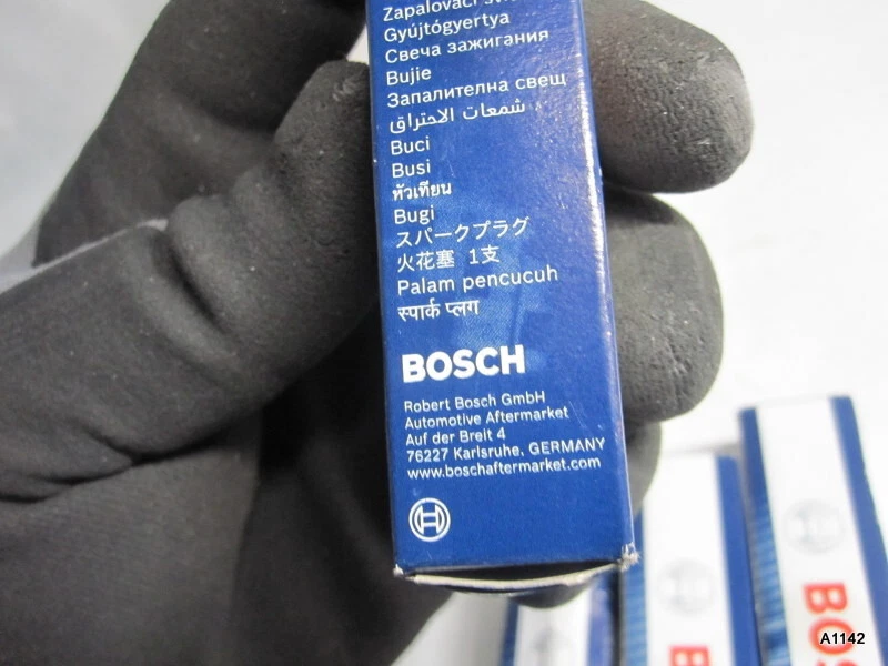 4x Bujía Bosch para 2000-2013 Mitsubishi Lancer 2003-2012 Audi A3 A6 Quattro Foto 2 de 4