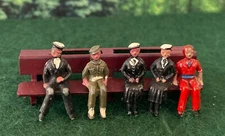 WARDIE - RAILWAY TRAIN PASSENGERS X5 - CIVILIANS MEN/ WOMEN + BENCH  - LEAD🔥225