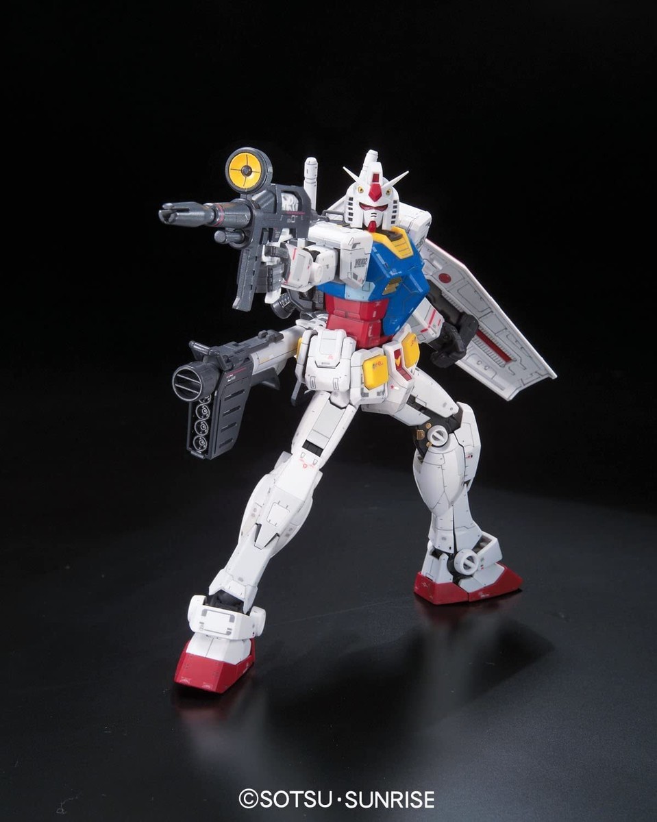 Bandai Spirits RG Gundam RX-78-2 Gundam 1/144 Plastic Model Kit