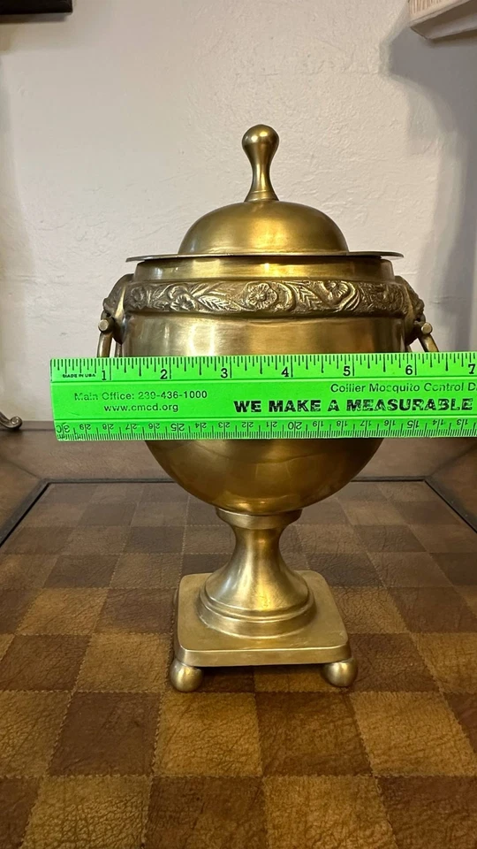 Vintage Brass Urn with Lion Head Handles and Lid 11.5" Height - Image 4 of 4