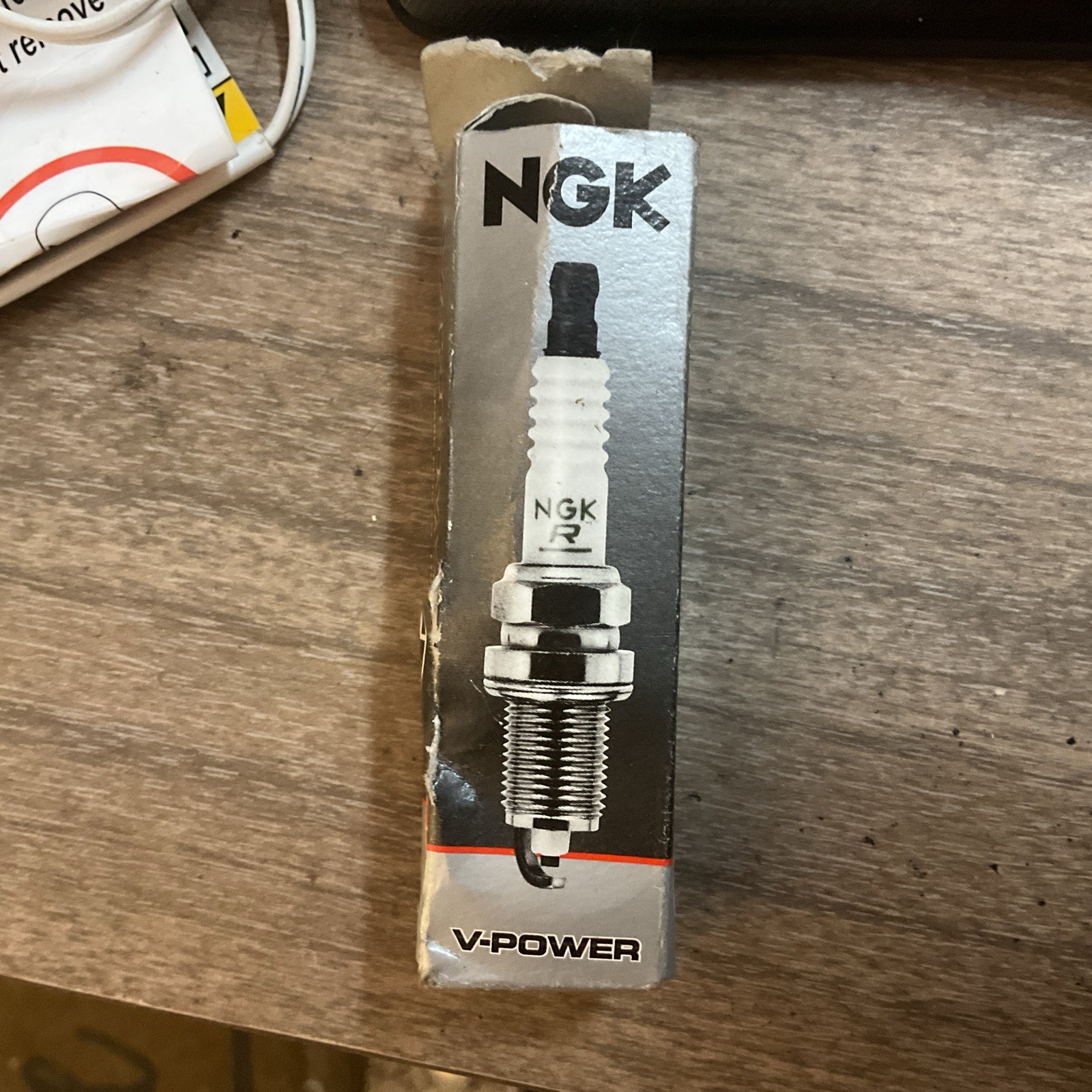 1 Pack NGK V-Power 2087 Spark Plugs BKR5EYA