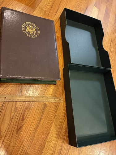 WORLD RESERVE MONETARY EXCHANGE LEATHER BINDER FOR CURRENCY & BILLS W BOX