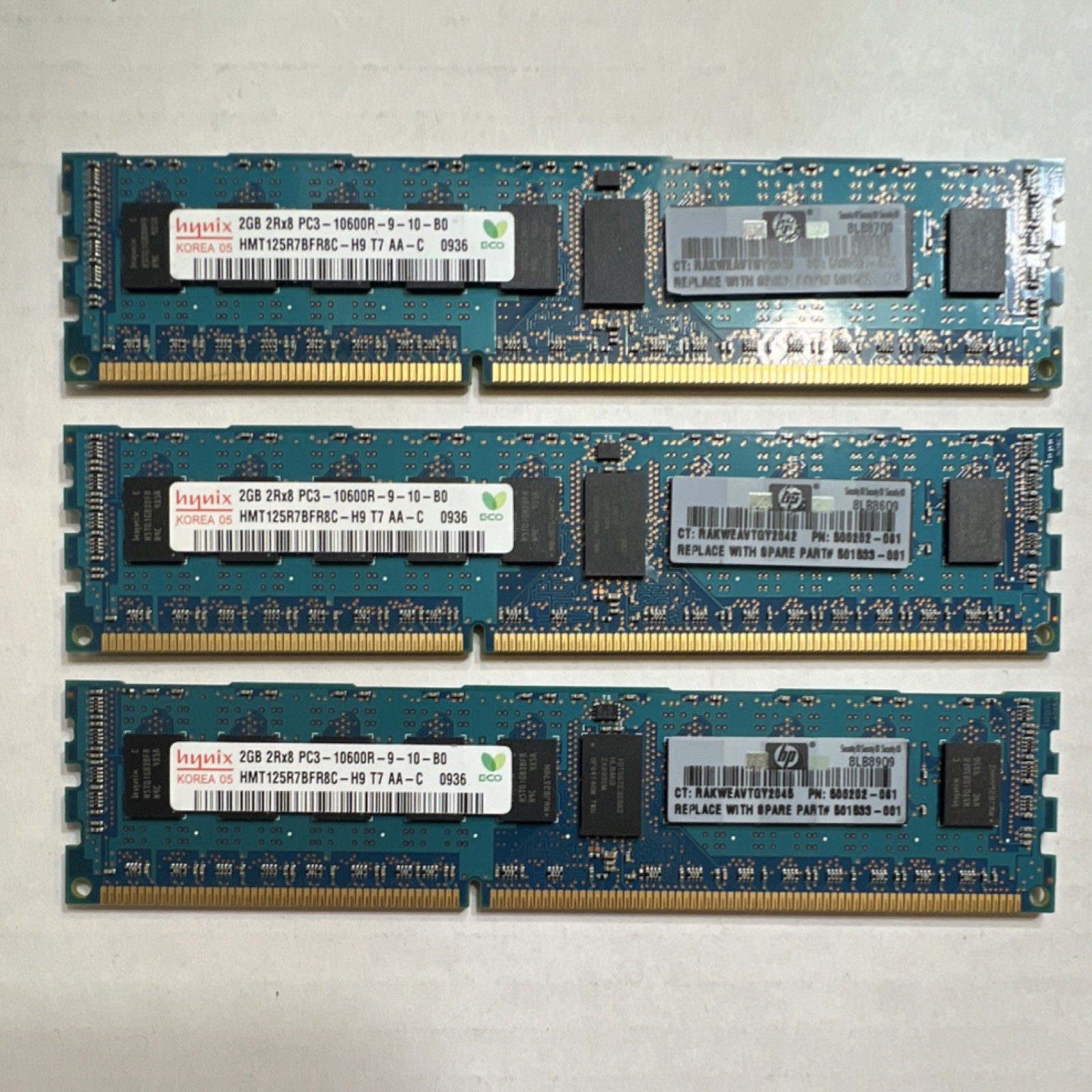 как выглядит Hynix 8x 2GB DDR3-1333 ECC Registered DIMM Server RAM 16GB PC3-10600R фото