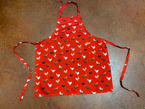 "CHICKENS" Apron, multiple breeds, on red 100% Heavy Cotton~2 Big Pockets~EUC!