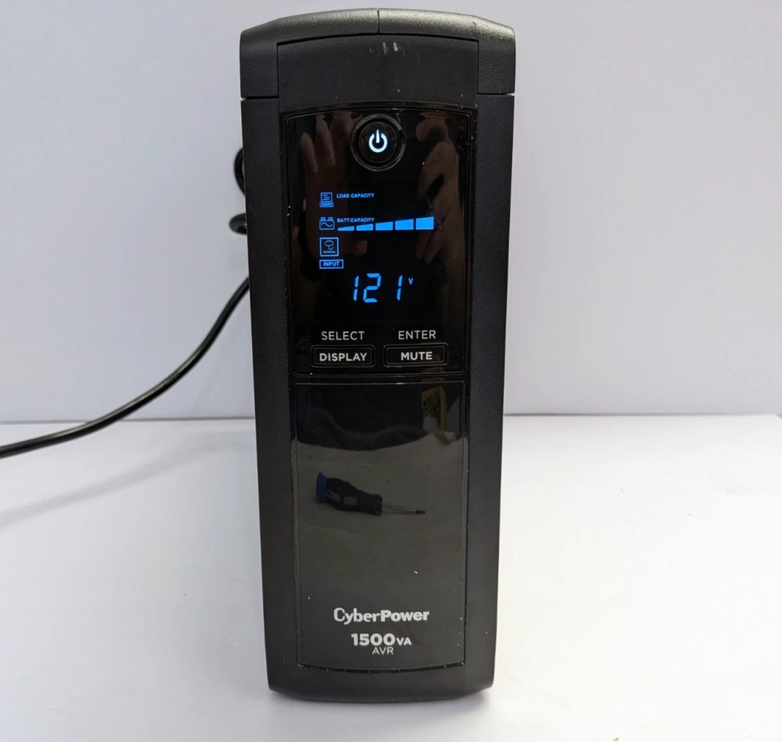 CyberPower CP1500AVRLCDa UPS 1500VA 900W LCD AVR w/ Battery Tested Working