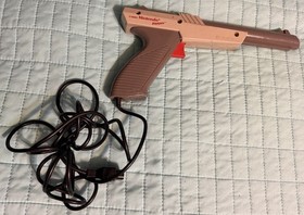 OEM Nintendo Entertainment System NES Gray Zapper Gun Tested Working Duck Hunt