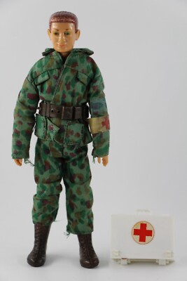 MADELMAN MEDICO MILITAR DE CAMPAÑA ORIGINAL CON BOTIQUIN MUY BUEN ESTADO