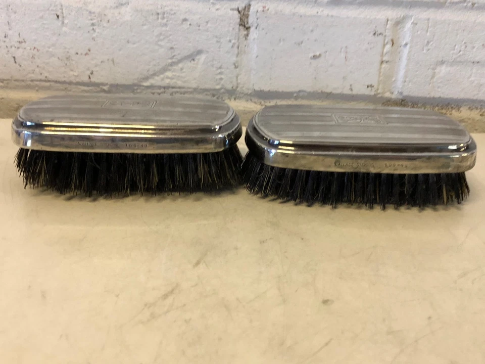 Antiguo par de pinceles Wallace de ley con iniciales Foto 4 de 4