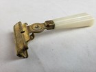 Vintage Eversharp Schick Razor Lucite Handle — photo 3