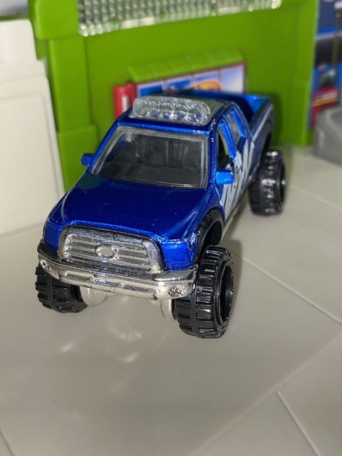 Hot wheels toyota tundra