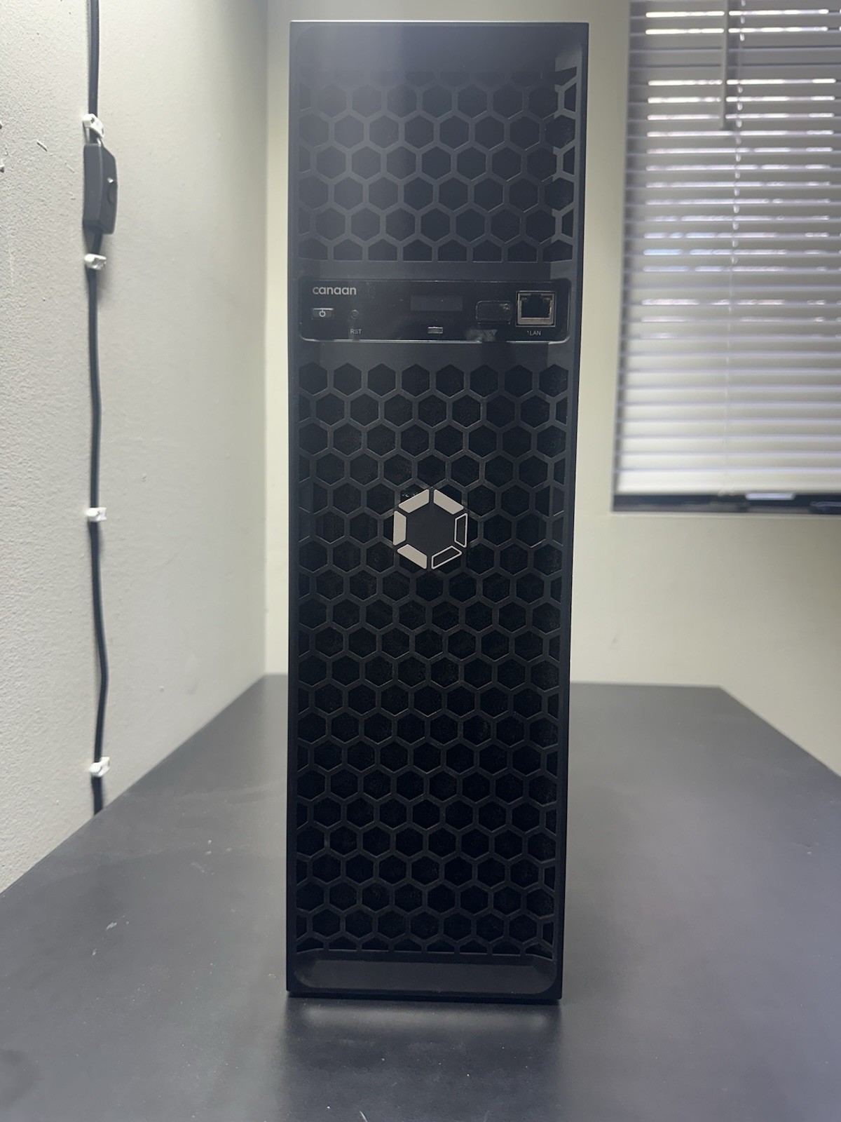 Canaan Avalon Q 90th/s Bitcoin BTC BCH 1674w 120v Home Miner Used