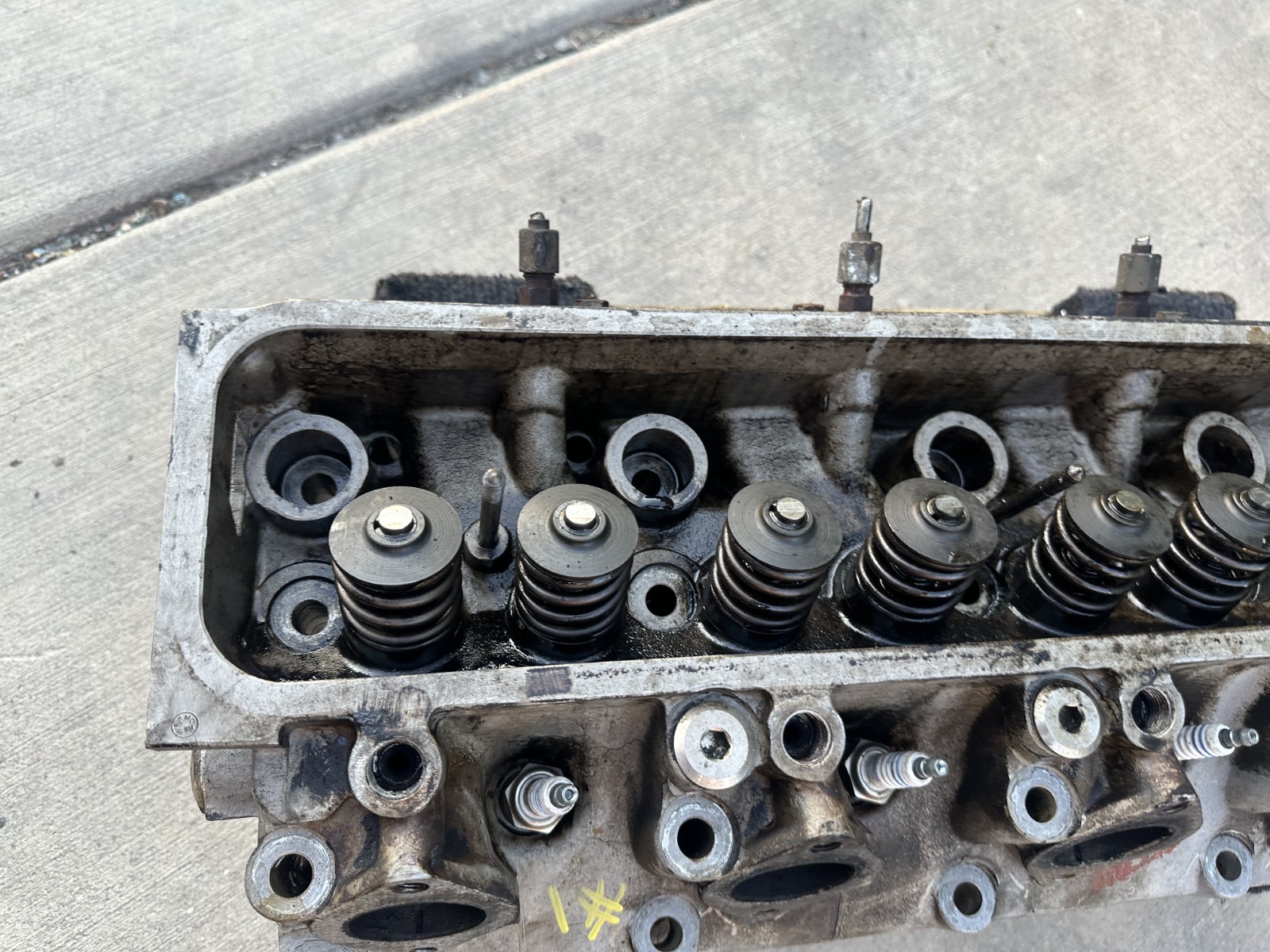 Rolls Royce Silver Spirit 1986 6.8L Engine Cylinder Head Assembly OEM 71K Miles