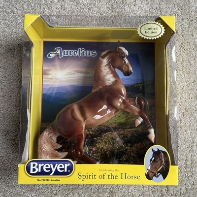 NIB Breyer Glossy Aurelius Flagship Special Run Limited Edition 2014
