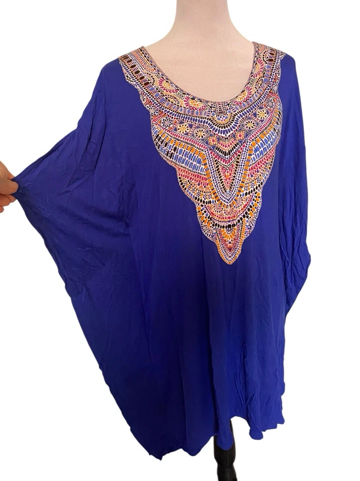 Camisón corto estampado medallón azul real Ellen Tracy caftán calce cuadrado talla pequeña Foto 4 de 4