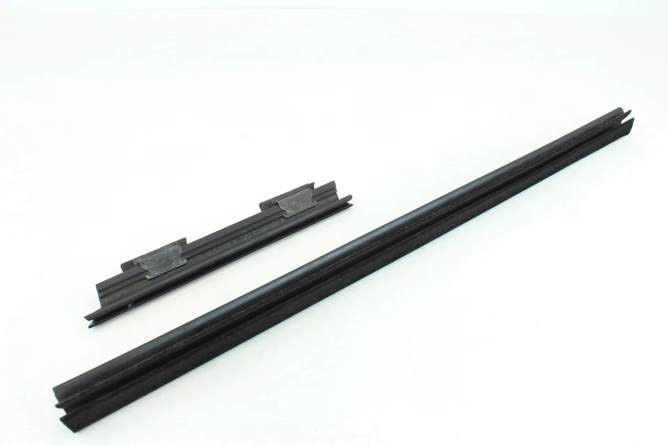 08-14 Mercedes Benz C300 destro traseiro direito janela interna vedação tira meteorológica fabricante de equipamento original - Imagem 3 de 4