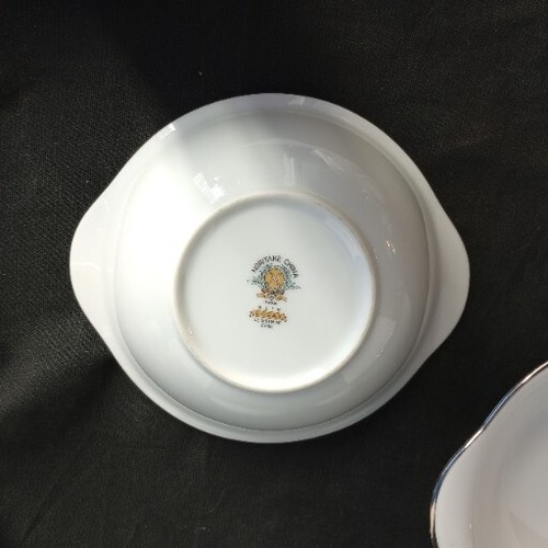 4 Noritake Rosay Lug Handle Bowls Japan #6216 White Gray with Roses Porcelain - Picture 5 of 6
