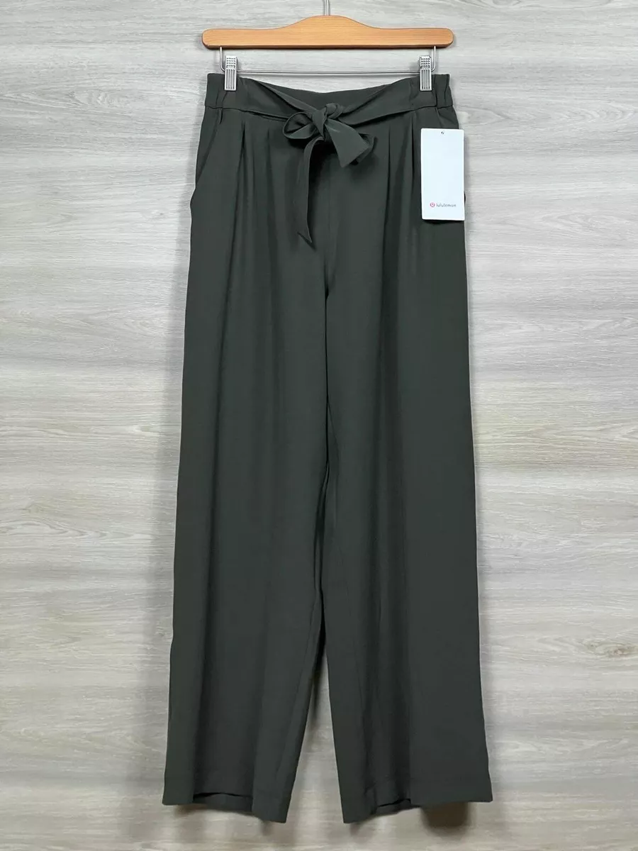 Lululemon Noir Pant Travel Woven Fabric Size 8 Dark Olive DKOV 25229