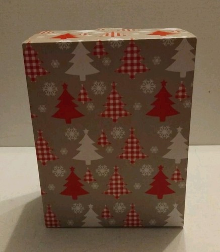 Casa Tealight Avon Navidad Metal Blanco con Tealight Nueva en Caja - Imagen 13 de 14