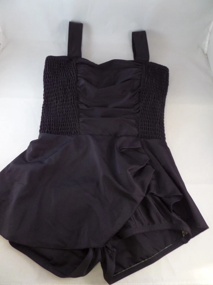 Traje de baño Esther Williams 1 pieza negro sin mangas con falda adjunta talla 4. Sexy Must See Foto 3 de 4