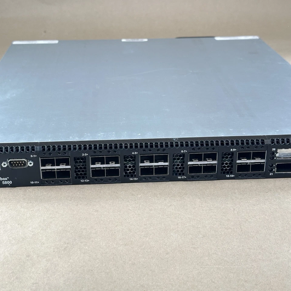 QLogic SANbox 5802V 8Gb 20‑Port Fibre Channel Switch SB5802V‑20A8‑E – Used - Image 4 of 4