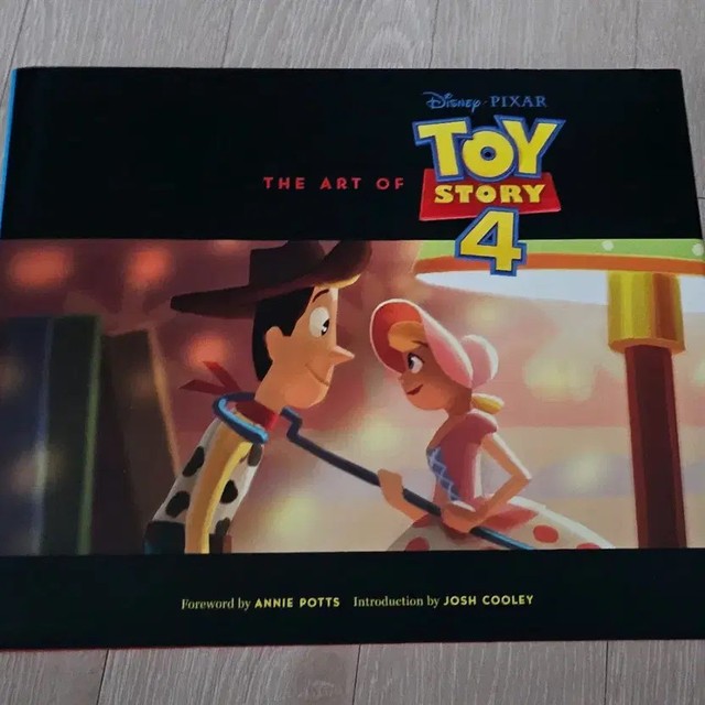Toy Story 4 Art Book, Pre-Owned