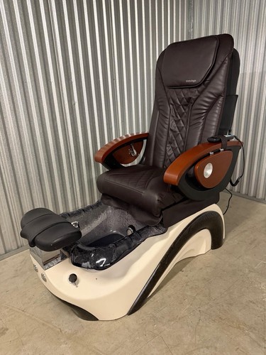 Pedicure Spa Chair w/ Foot Bath Basin Brown White Black used