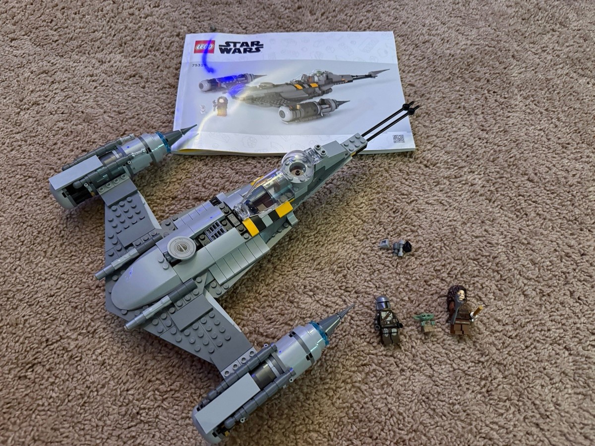 LEGO STAR WARS: The Mandalorian's N-1 Starfighter (75325) W