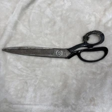 Vintage WISS INLAID Scissors - 22 PAT. 3289296