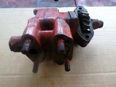 Ford 800 801 820 821 841 840 860 Tractor Hydraulic Pump E-162330 Vickers Vane