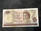 New Zealand 1975-1977 1 Dollar Banknote.  N3194