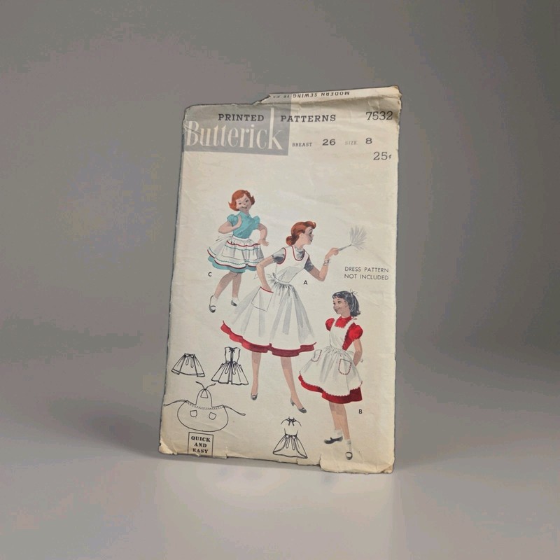 Vintage BUTTERICK Girls Apron Pattern 7532 Uncut Breasr 26 Size 8 3 Styles 