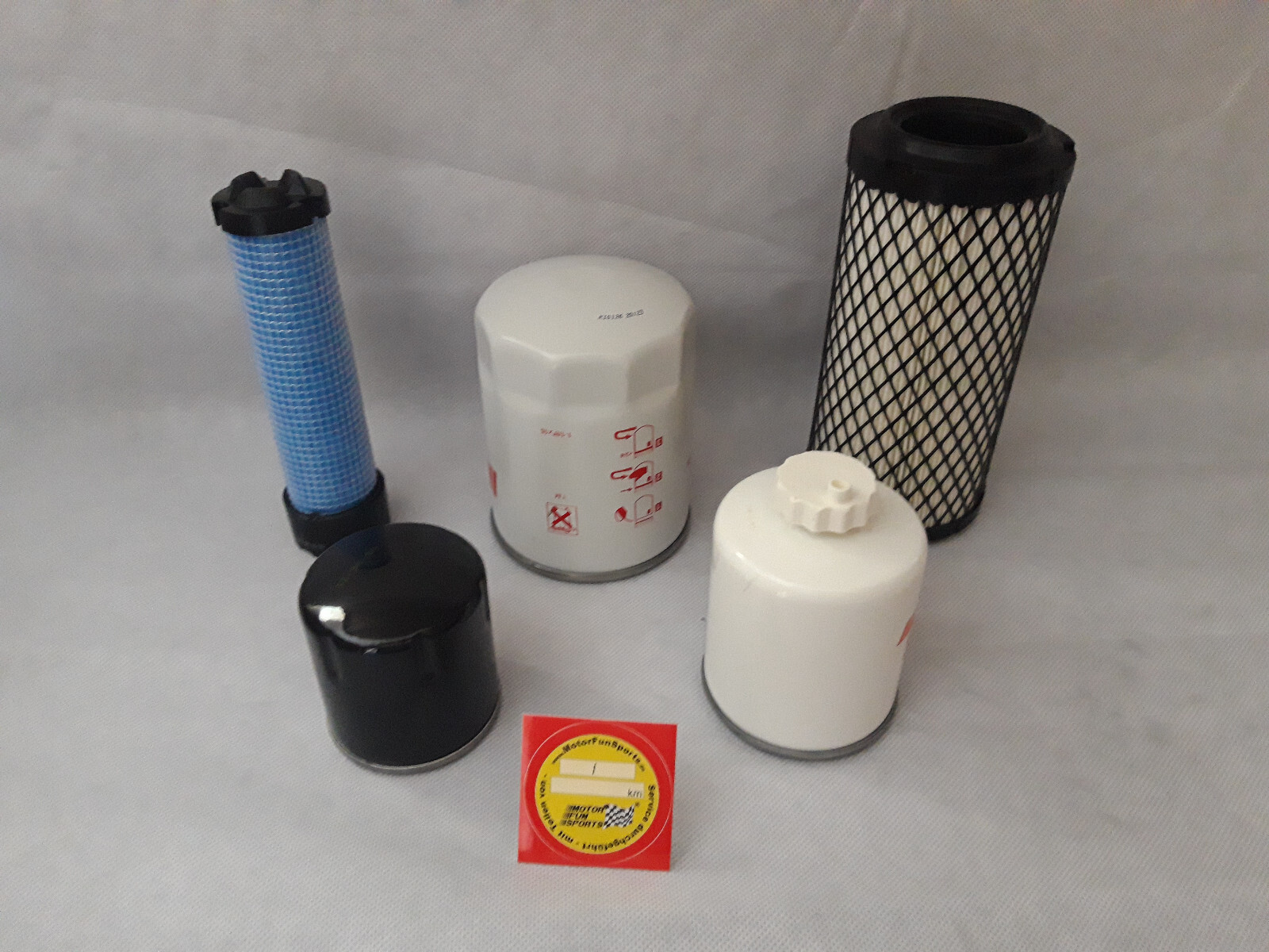 Filter Set (medium) for Bobcat E 10 with engine Kubota D722 from year 2010