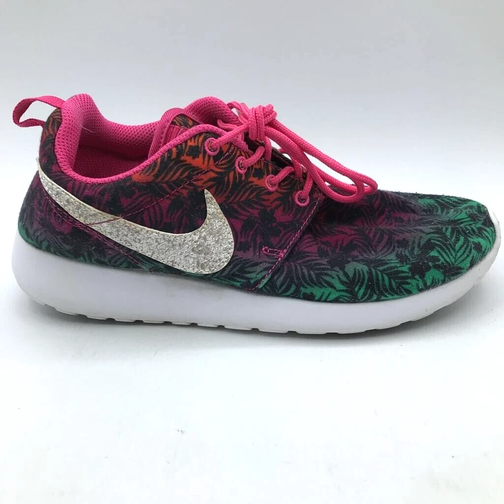 Girls sale roshe runs