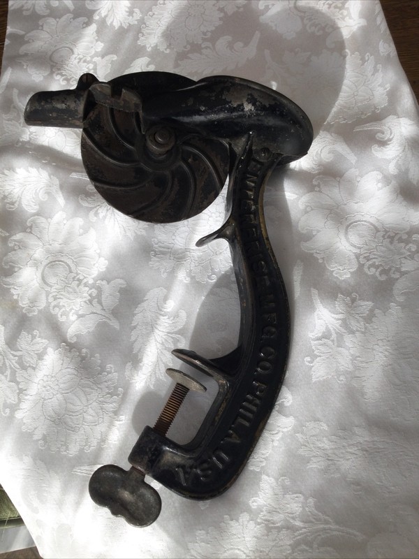 Enterprise Mfg Cherry Pitter Stoner Philadelphia USA Table Mount Hand Crank