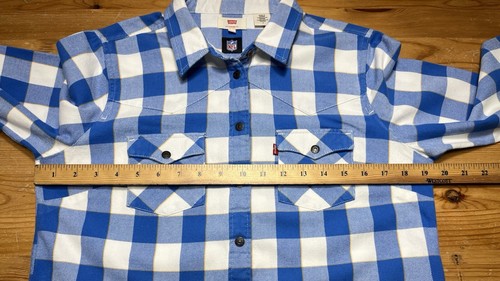 LEVI’S x NFL LA Chargers Shirt Women’s Medium Blue Gold Plaid Snap Up Flannel - Picture 19 of 22