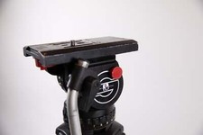 Sachtler Video 20 100mm Tripod with Single Stage Legs No Spreaders .