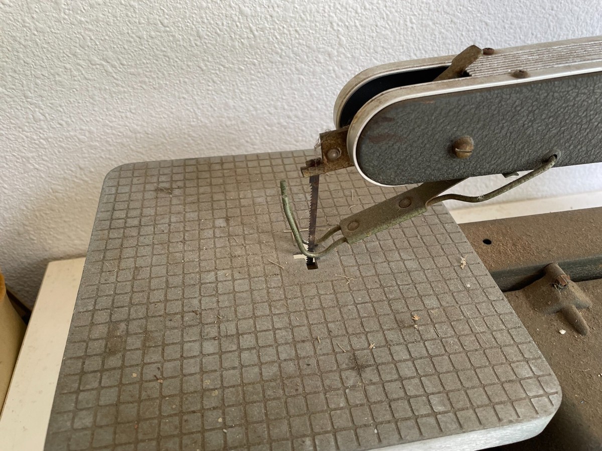 メンテナンス DREMEL moto-shop 15SCROLL SAW SANDER Dremel Moto Shop Scroll Saw/ Sander / Flexible Shaft