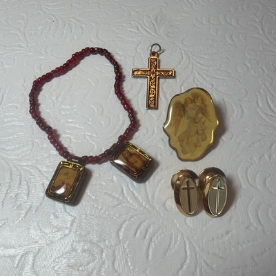 Vintage Catholic Devotional Jewelry Lot Sacred Heart Scapular Angel Cross Pins