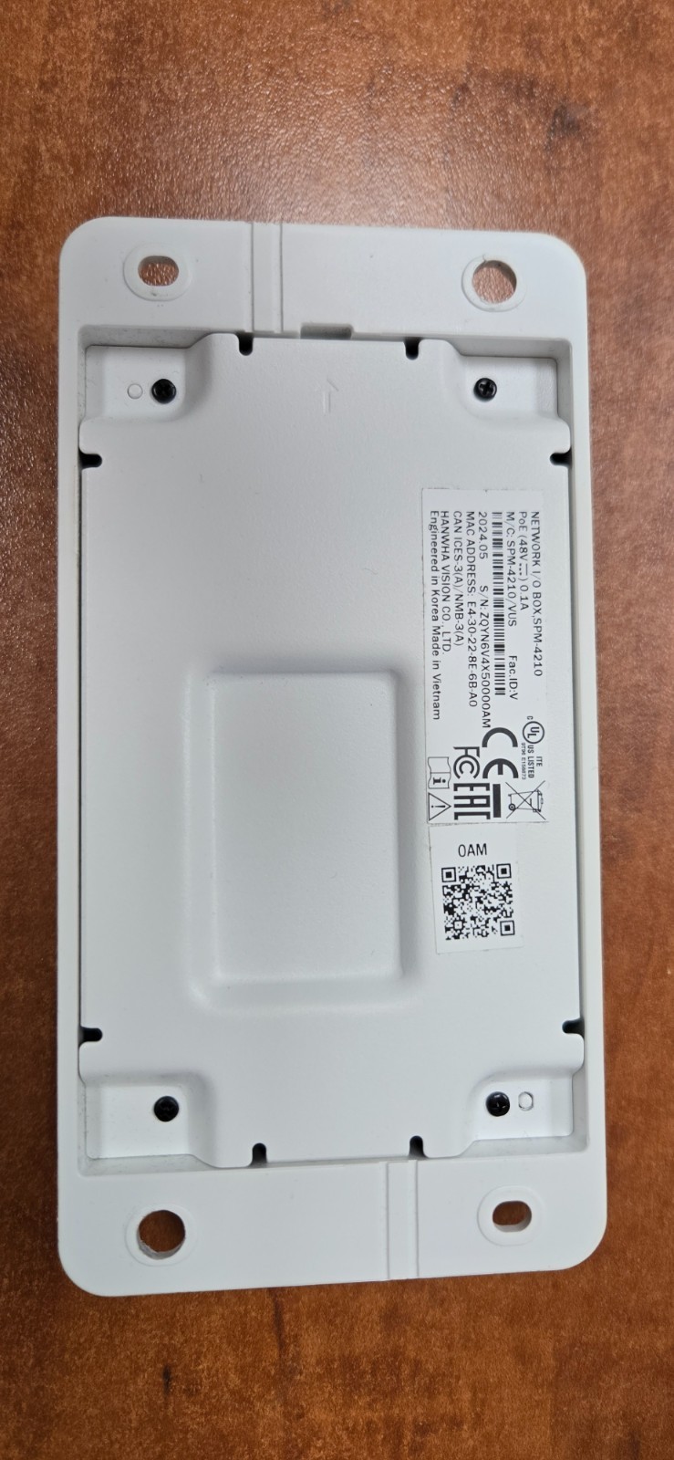 Hanwha SPM-4210 Network I/O Box for IP Cameras, White