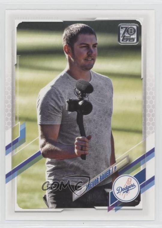2021 Topps Image Variation SP (Holding Camera) Trevor Bauer #650 7u4