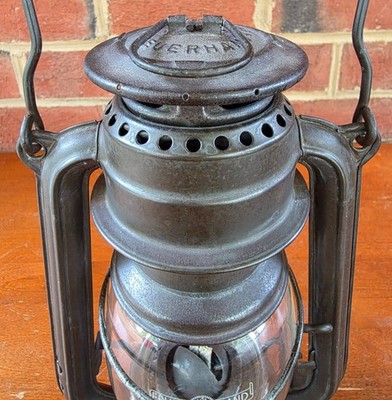 Vintage Feuerhand Nr 275 Kerosene Lantern Oil Barn Globe Hurricane