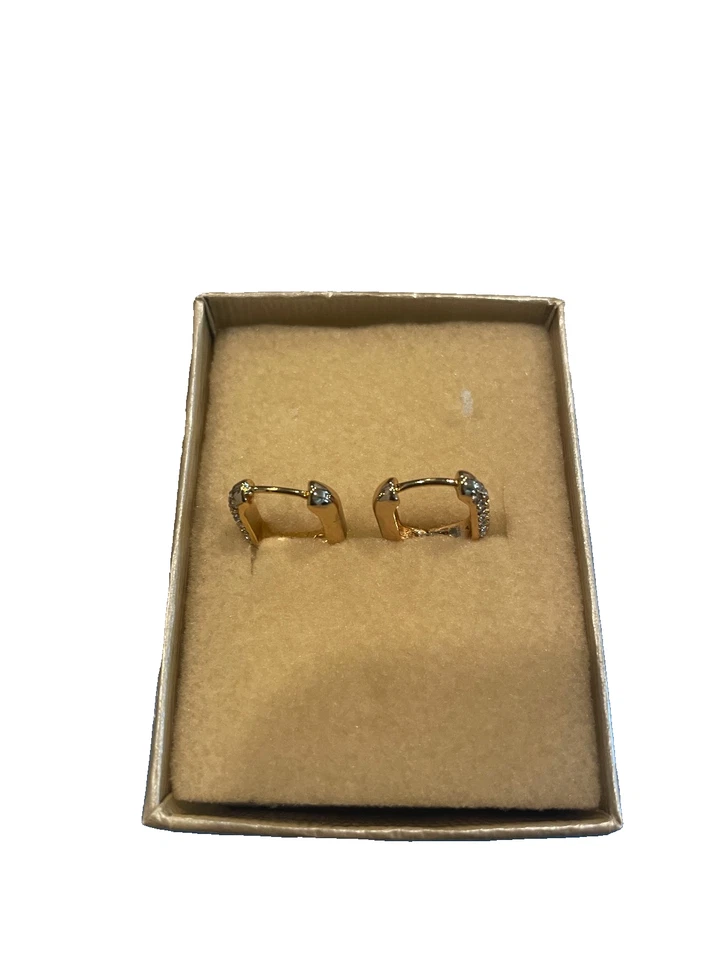 Pendientes de aro estilo clip de circón blanco 10K sobre 925 - Nuevos Foto 4 de 4