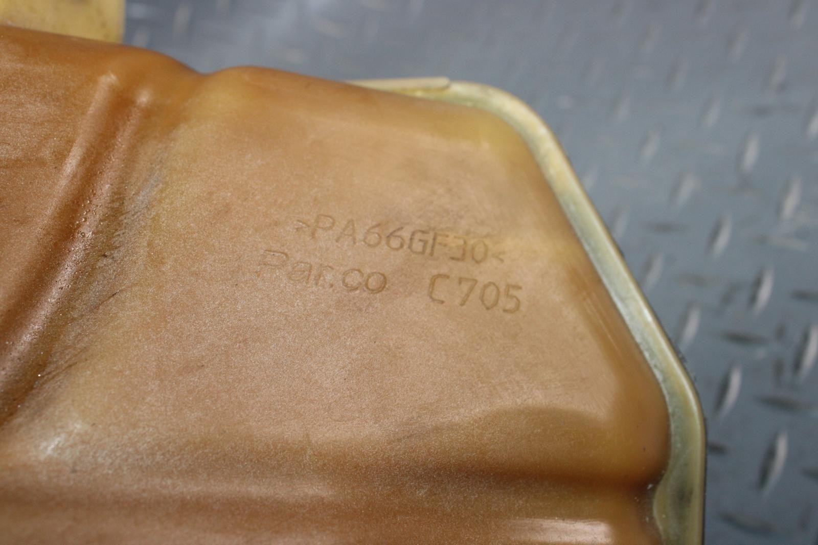 Maserati Ghibli 2014-2021 Coolant reservoir