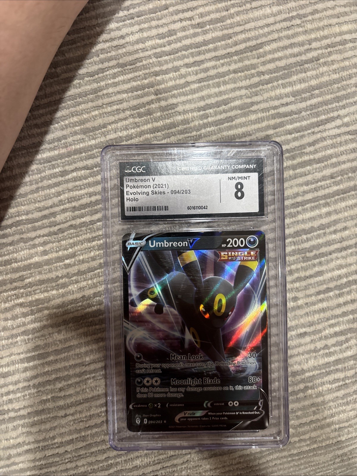 CGC 8 UMBREON V Ultra Rare 2021 Pokemon Evolving Skies 94/203 Pokemon Card