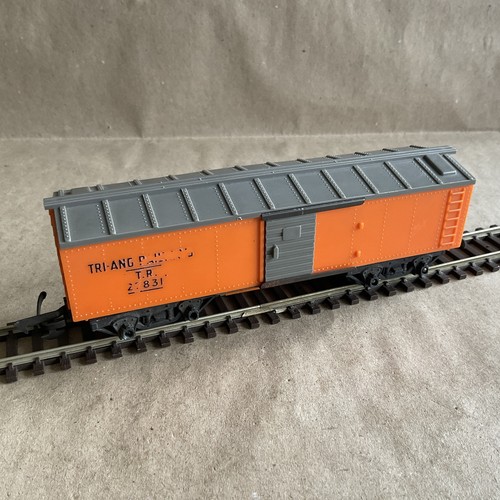 Triang R114 T R 22831 orange Continental Box Car - Spur OO | Zustand: Used