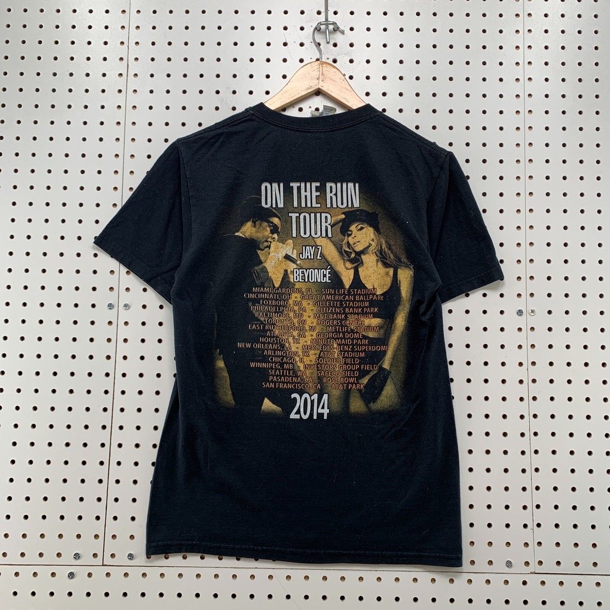 Vintage 2014年JAY Z + BEYONCEツアーTシャツ黒S Jay Z Beyoncé On the Run Tour Shirt Mens Small Black Hip Hop