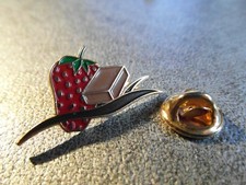 RARE PINS PIN'S - FRAISE - CHOCOLAT - VANILLE - FRUITS - BIO - Signé SINBIO *EF*